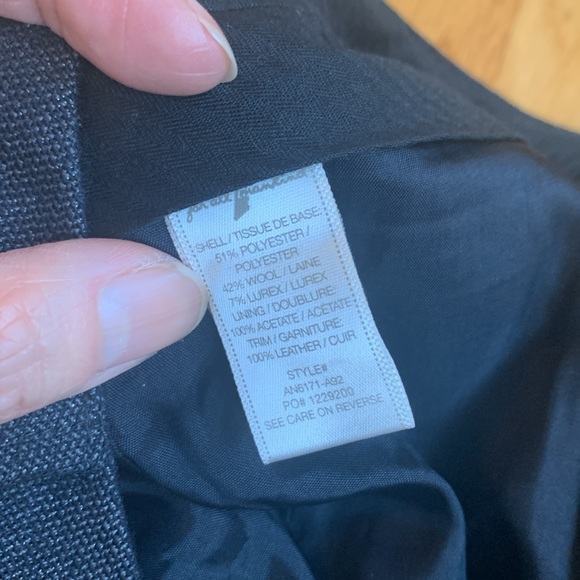 7 for all mankind wool pleated shorts with leather trim. Size 26. - Picture 6 of 6